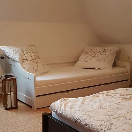 아파트 Moblierte Ferienwohnung In Stinteck Mit Gemeinsamem Pool, Garten Und Terrasse *
