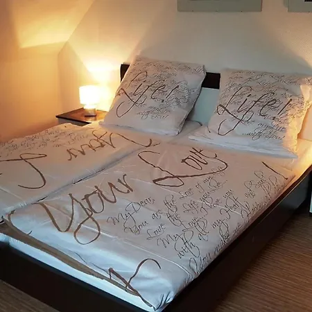 아파트 Moblierte Ferienwohnung In Stinteck Mit Gemeinsamem Pool, Garten Und Terrasse Westerdeichstrich