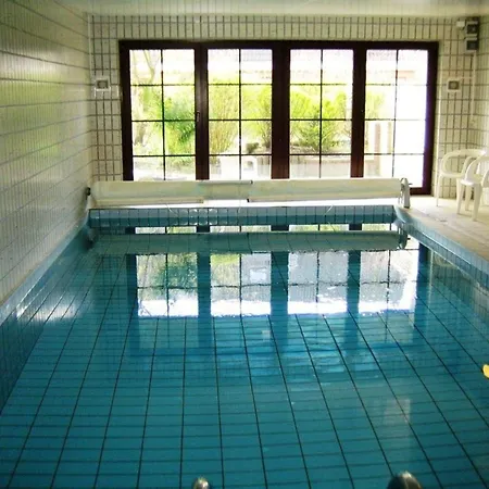 Moblierte Ferienwohnung In Stinteck Mit Gemeinsamem Pool, Garten Und Terrasse